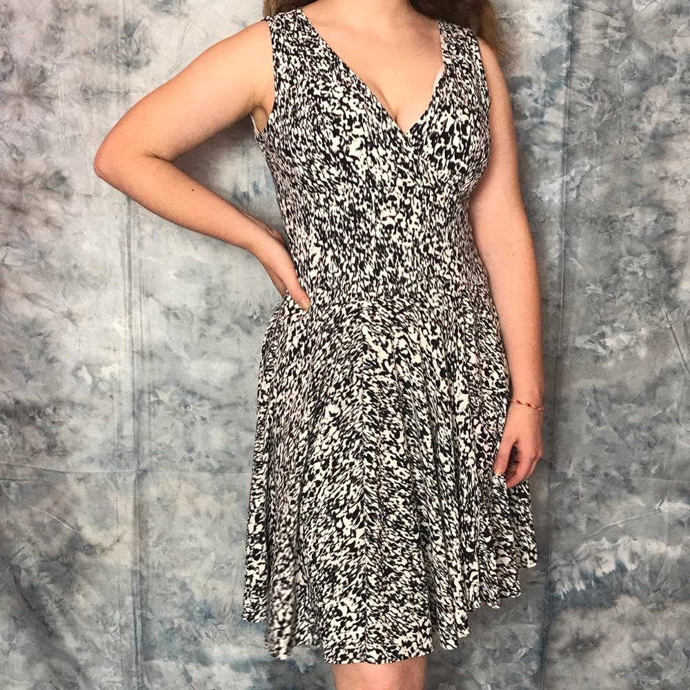 Eva Mendes black, white, and gray detailed dress